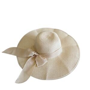 NWOT Oversize Wide Brim Bowknot Straw Sun Hat Light Tan Natural Adjustable